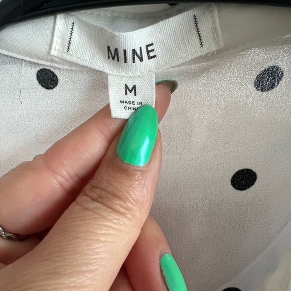 Polka dot blouse with tie at neck - Picture 6 of 7